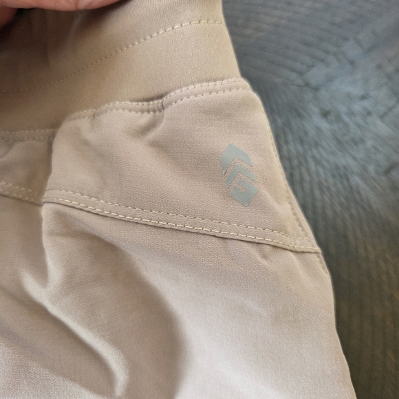 Free Country "Explore Trail to Town" Skort - Tan, Size Small Women's New Sporty - Picture 8 of 12